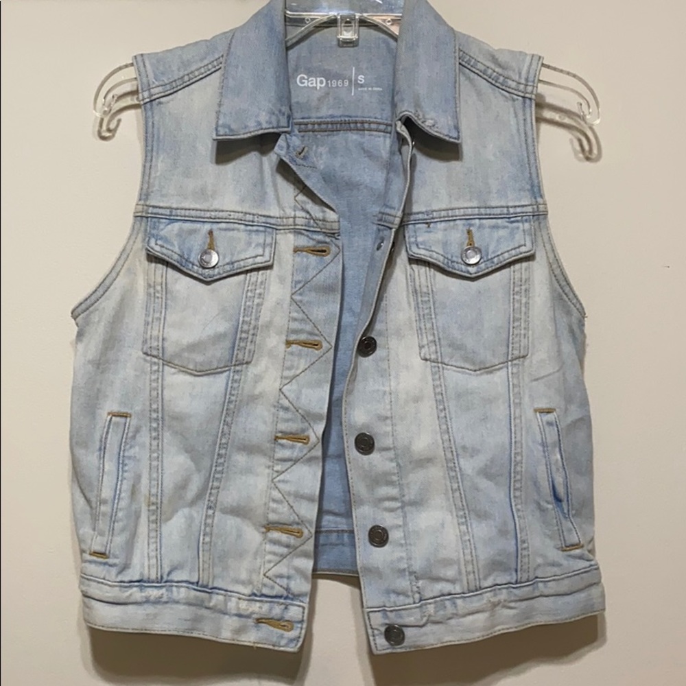 Gap vest jacket